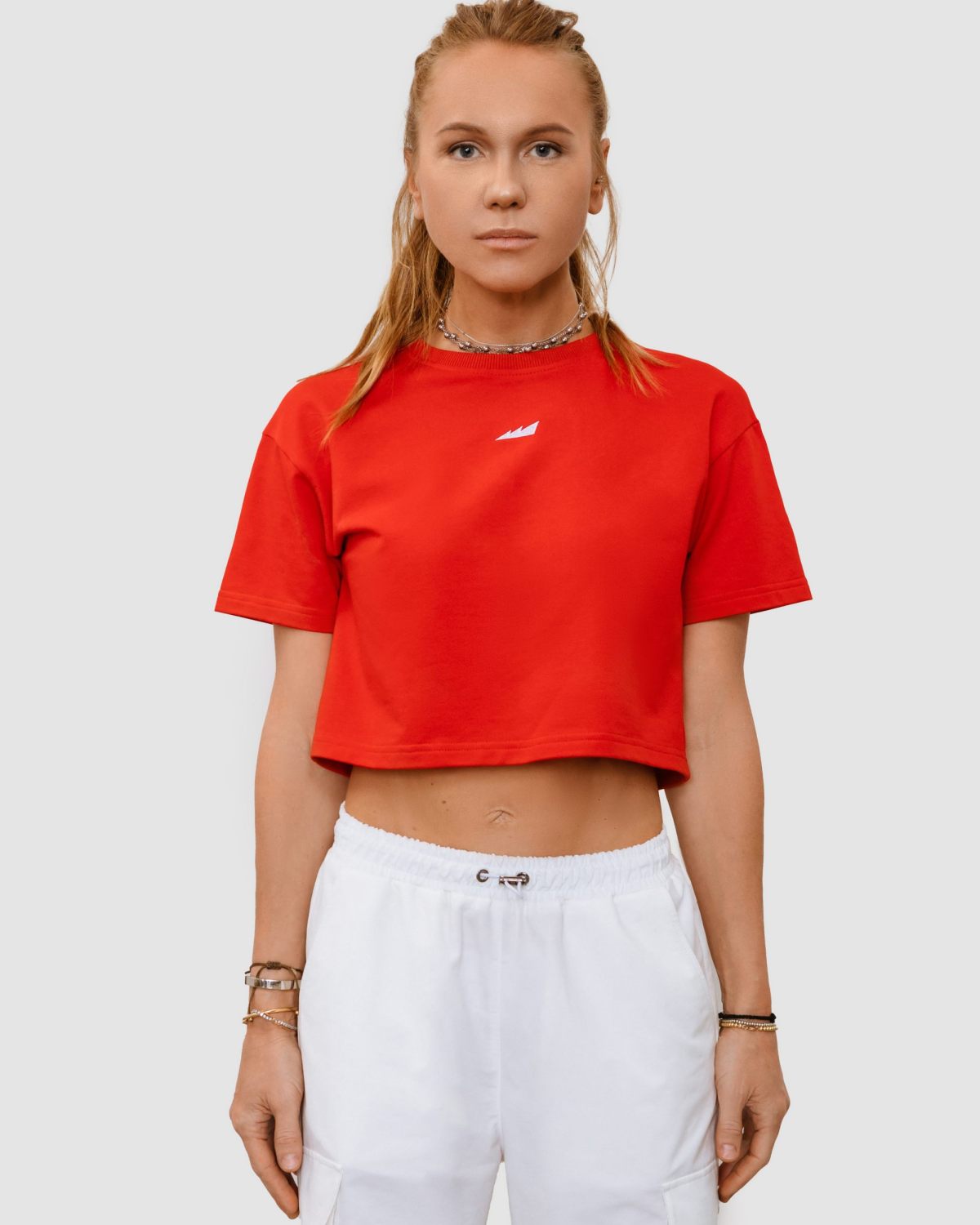 Укороченная футболка Black & White Nikasport, BW15-W11-RED, цвет красный