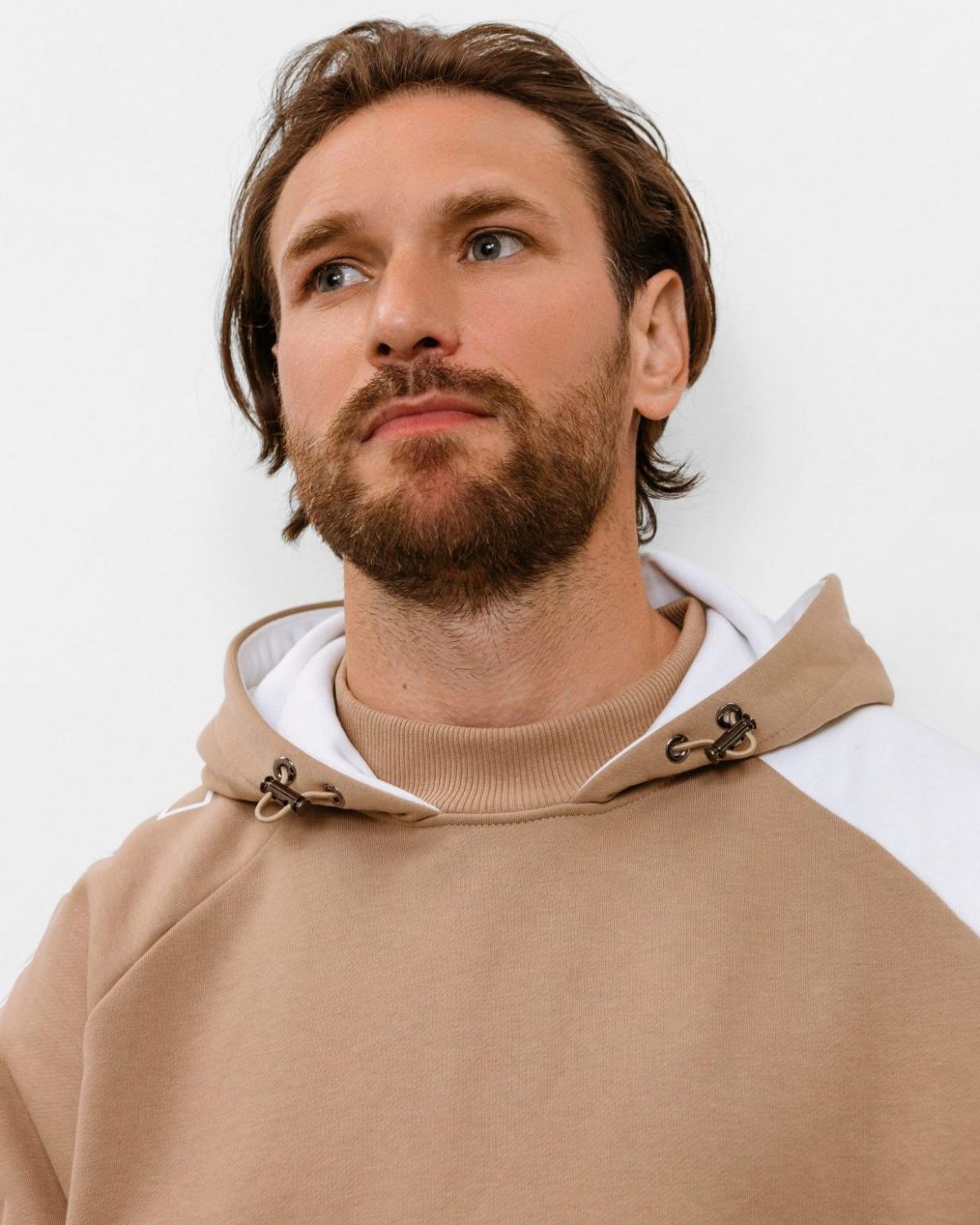 Худи с накладным карманом Beige & Grey Nikasport, BG29-M92-BGE/WHT, цвет бежевый + белый