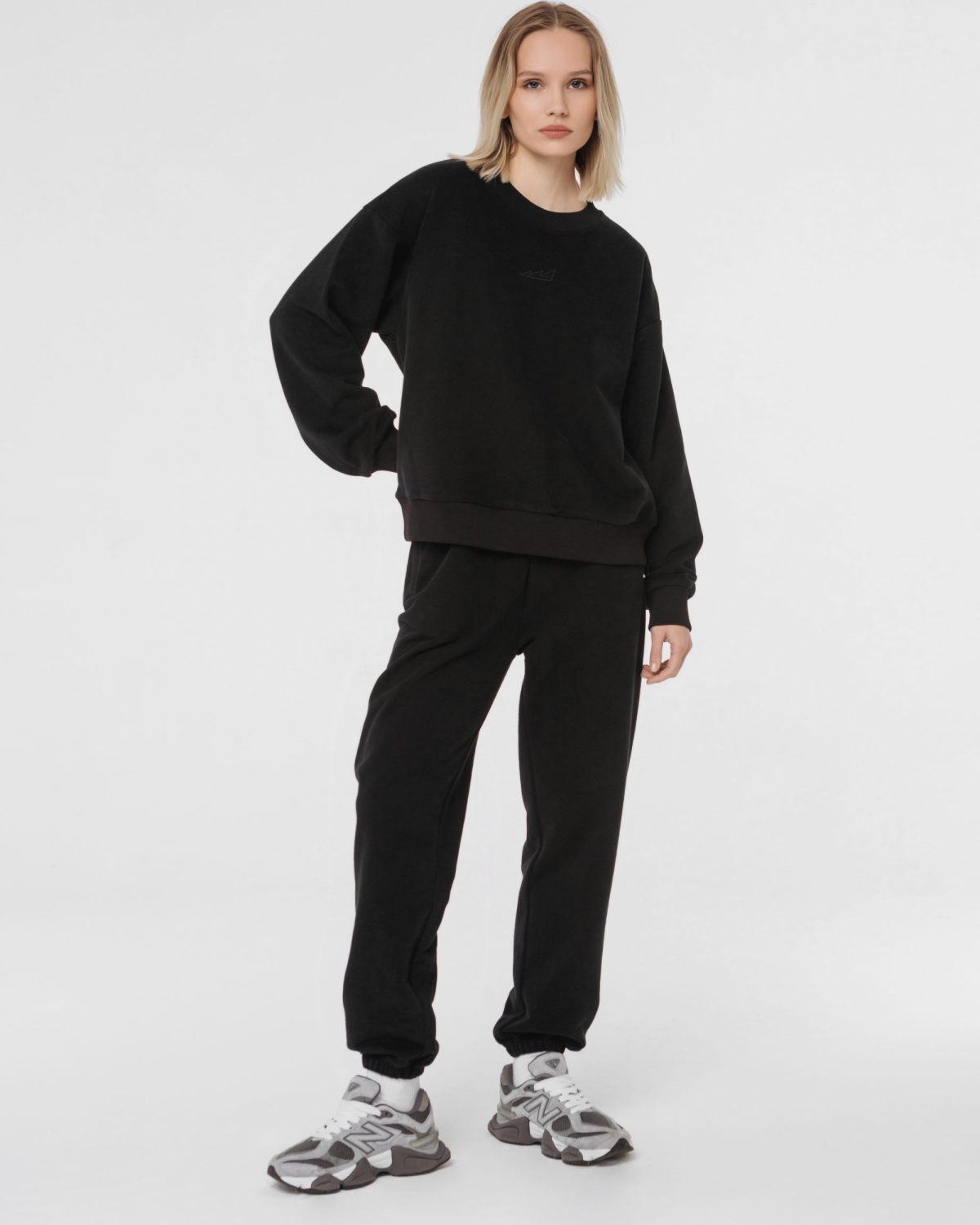 Свитшот Classic Nikasport, CL24-W12-BLK, цвет черный