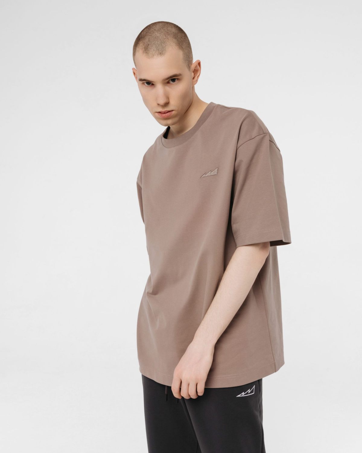 Футболка Oversize из плотного хлопка Classic Nikasport, CL12-M11-COF, цвет кофейный