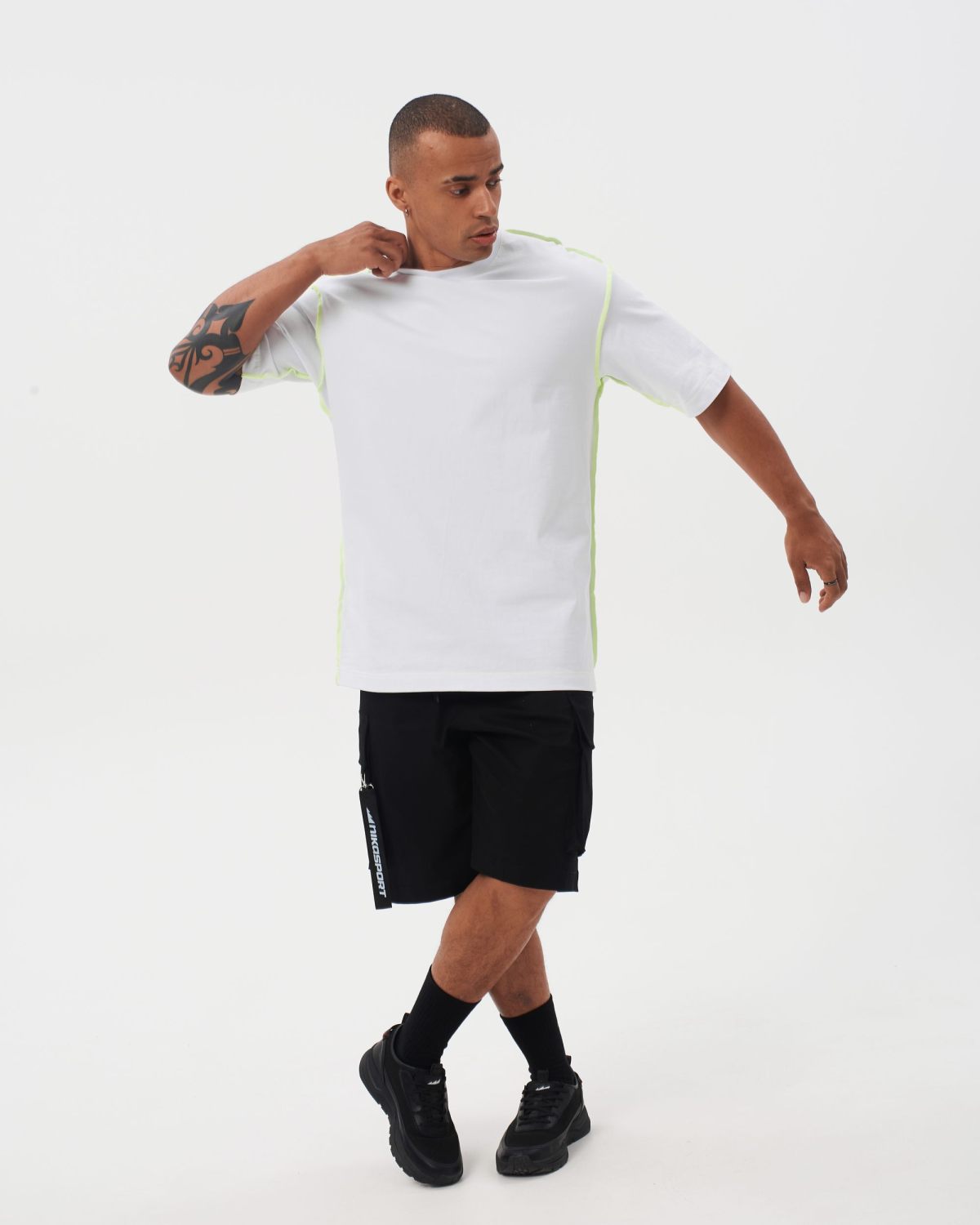 Футболка Oversize с контрастными швами  I’m the art Nikasport, U4ITA47-WHT, цвет белый